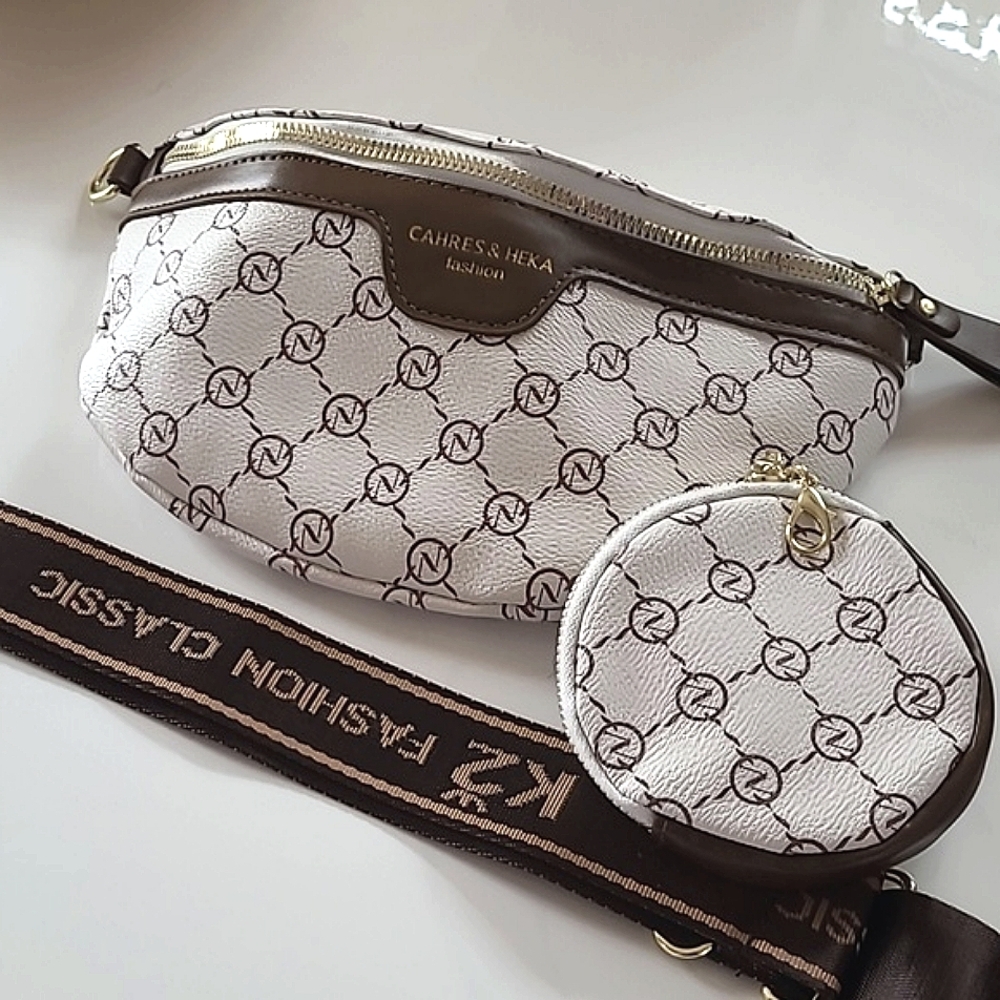 Purse by cahres& heka